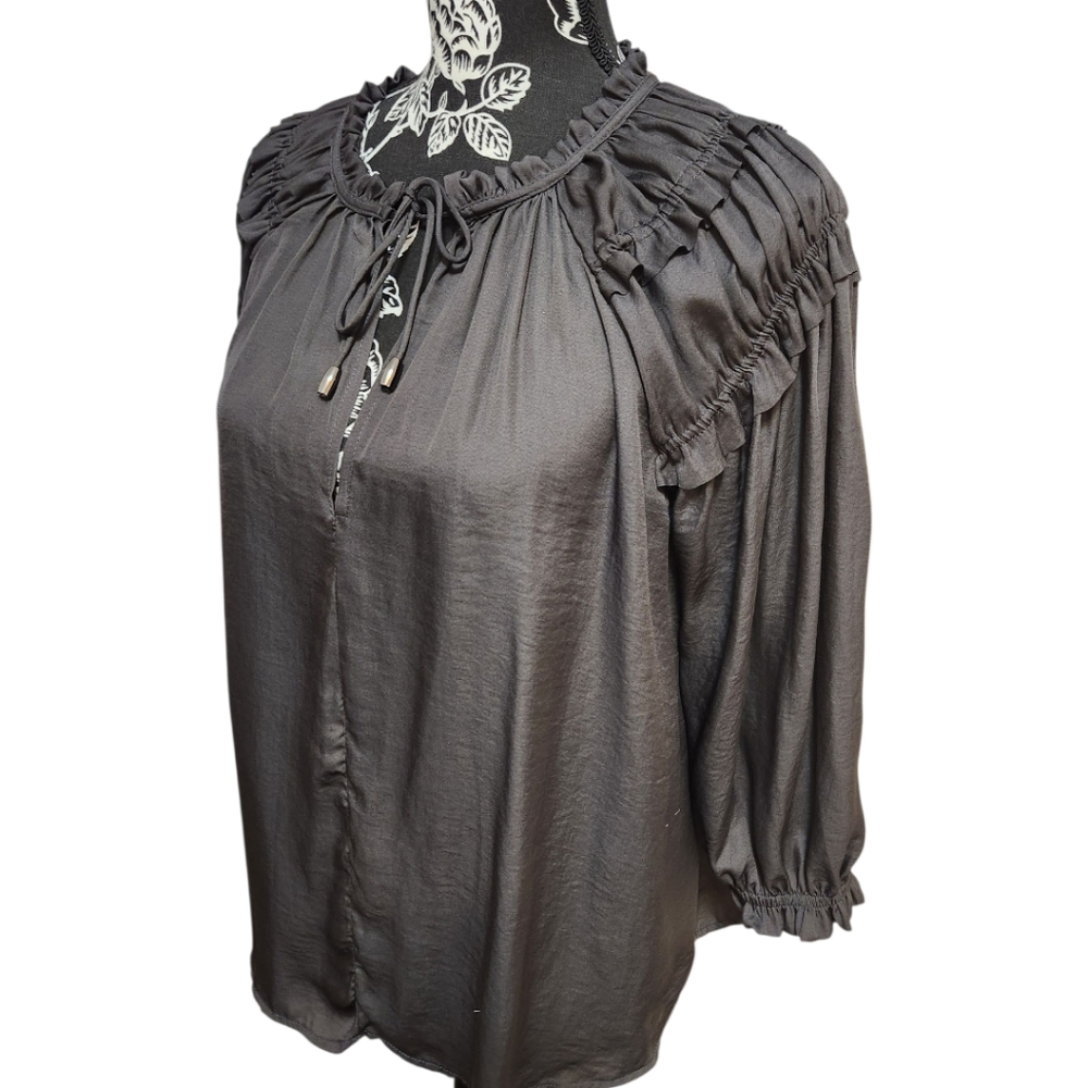 Hashtag In Trend Ruffle Shoulder Top - Picture 3 of 8